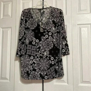 Ava & Grace black & white tunic shirt